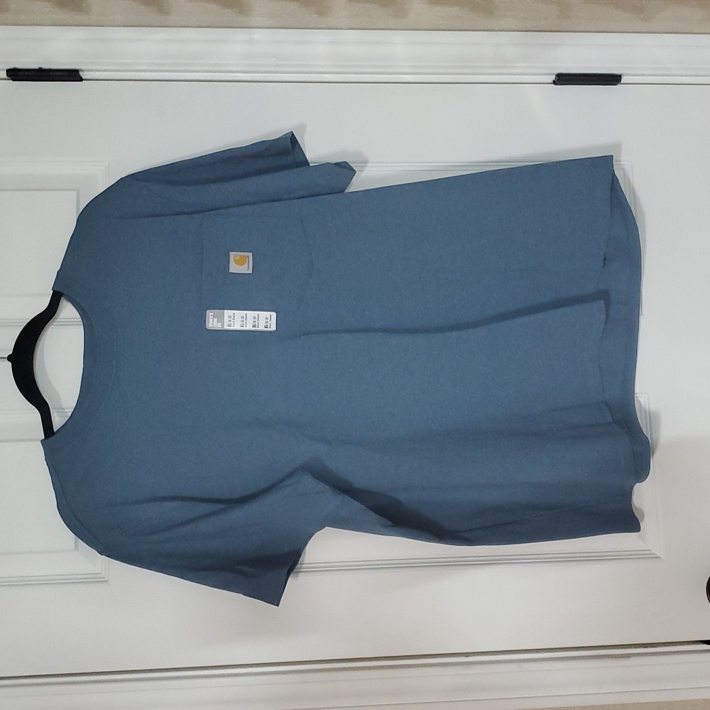 Women's Carhartt top